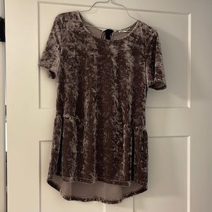 used womens small velvet peplum top